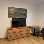 Zum Kanal Burg bei Magdeburg