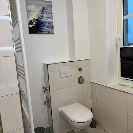 Zum Kanal Guest house *