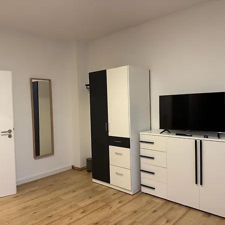 Zum Kanal Guest house *