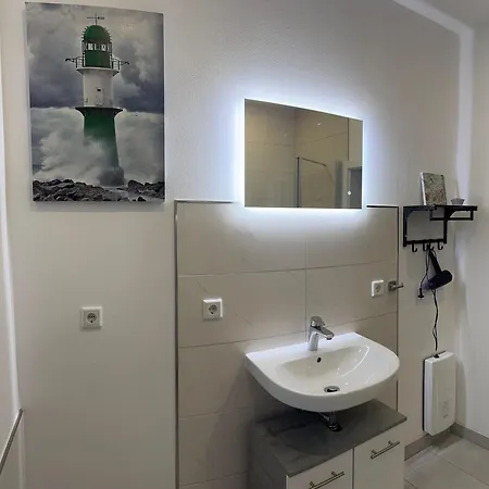 Zum Kanal Guest house *